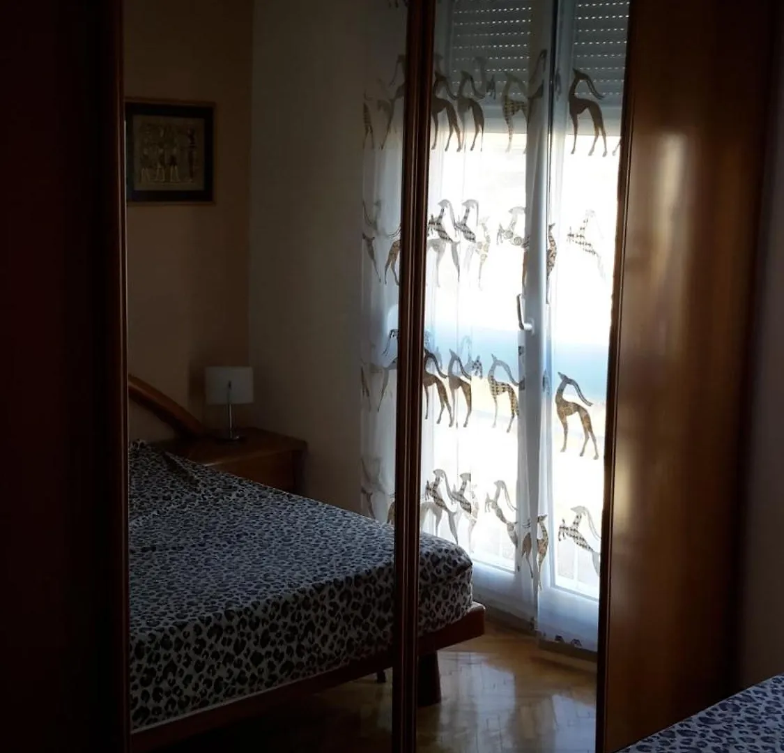 J&Sa Apartment With Balcony And Garage Split 0*,  Chorvatsko